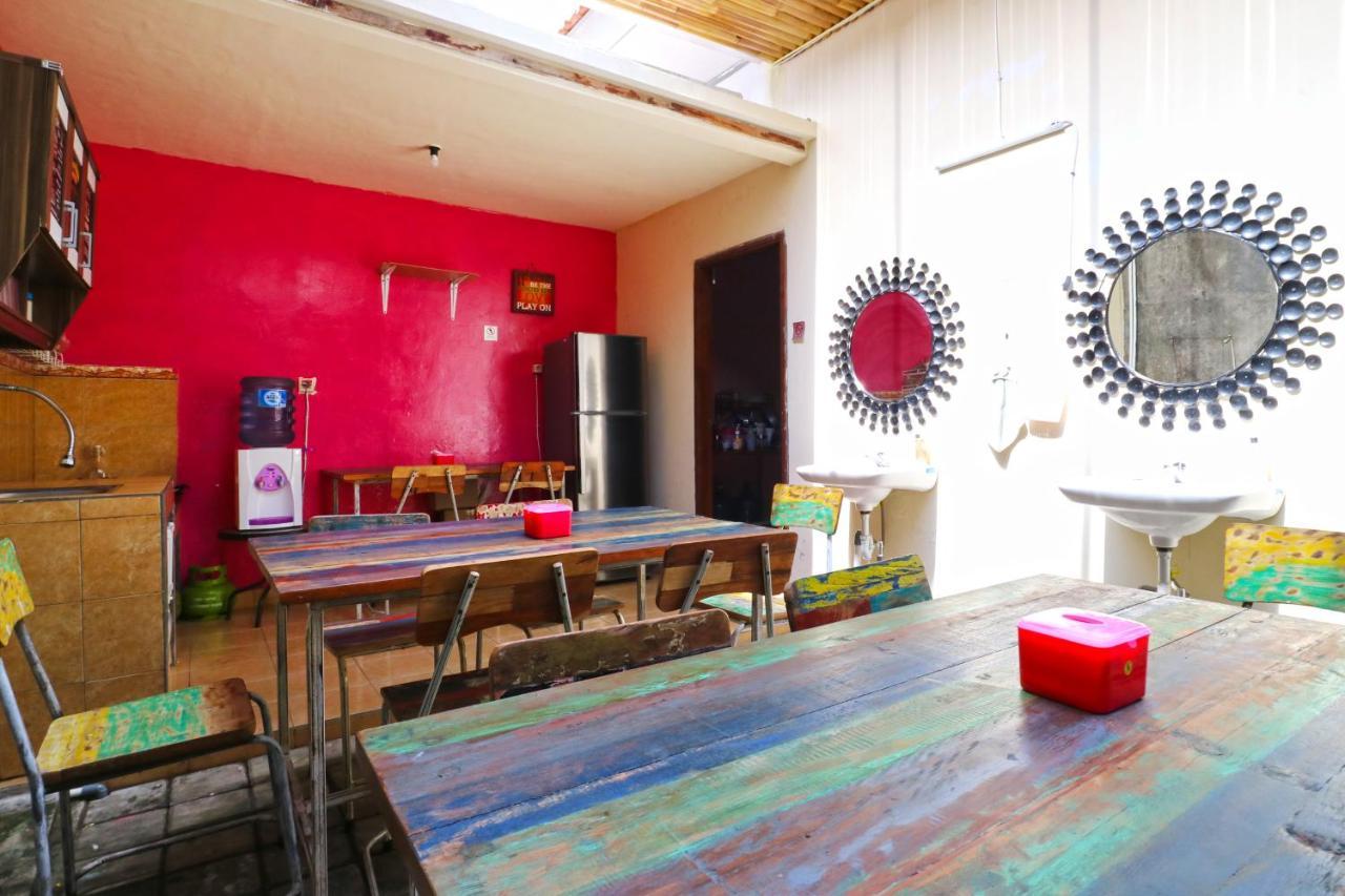 Balini 9 Hostel Denpasar Dış mekan fotoğraf