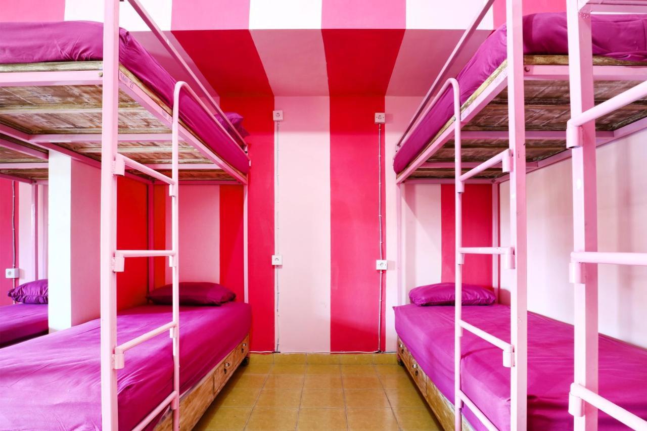 Balini 9 Hostel Denpasar Dış mekan fotoğraf